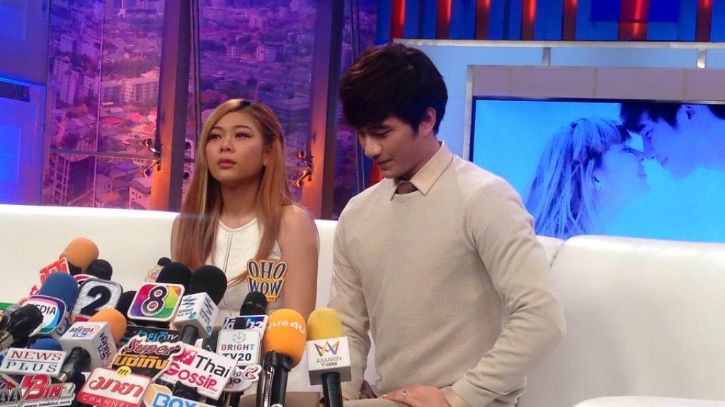 "กุ๊บกิ๊บ - บี้" แถลงเปิดใจ ยันเรื่องท้องไม่ใช่ความพลาด แต่เป็นความตั้งใจ "กุ๊บกิ๊บ - บี้" แถลงเปิดใจ ยันเรื่องท้องไม่ใช่ความพลาด แต่เป็นความตั้งใจ