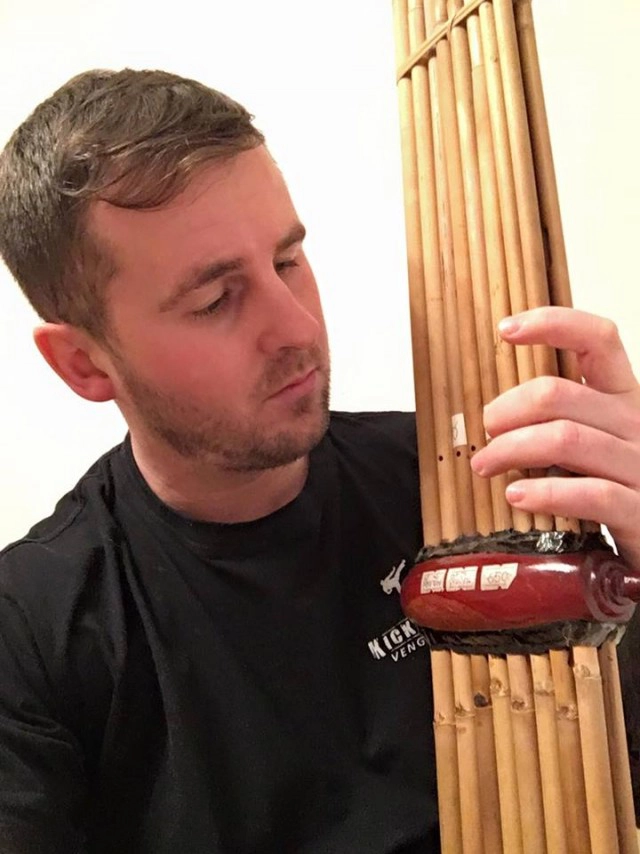 สุดยอด ..ฝรั่งโชว์เขียนคัดไทย งดงามจนต้องยกนิ้วให้