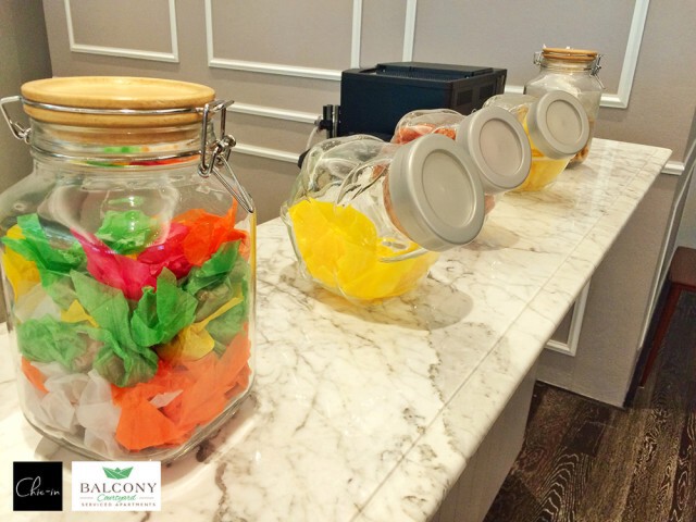 Chic-in : Balcony Courtyard Service Apartments ศรีราชา