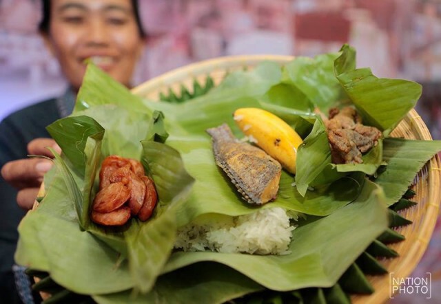 นายกฯเปิดงานลดราคาจำหน่ายสินค้า "เทใจ คืนสุข เทศกาลปีใหม่"