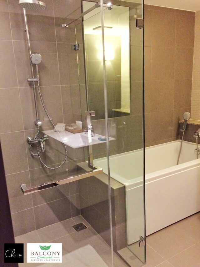 Chic-in : Balcony Courtyard Service Apartments ศรีราชา