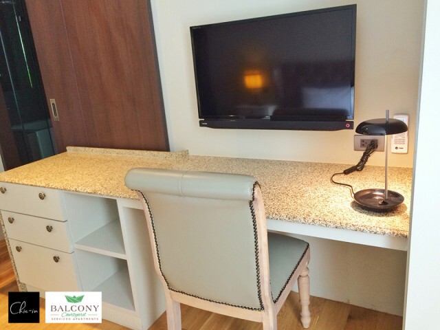 Chic-in : Balcony Courtyard Service Apartments ศรีราชา