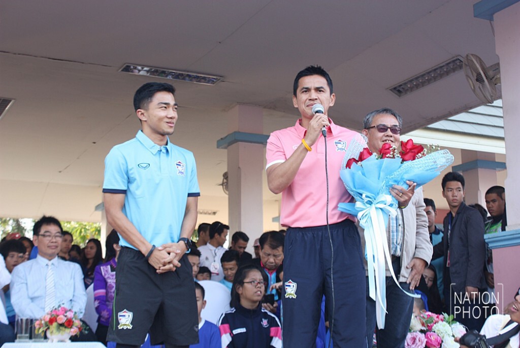 ชาวพะเยาแห่ต้อนรับ "ช้างศึกยู-23" คึกคัก