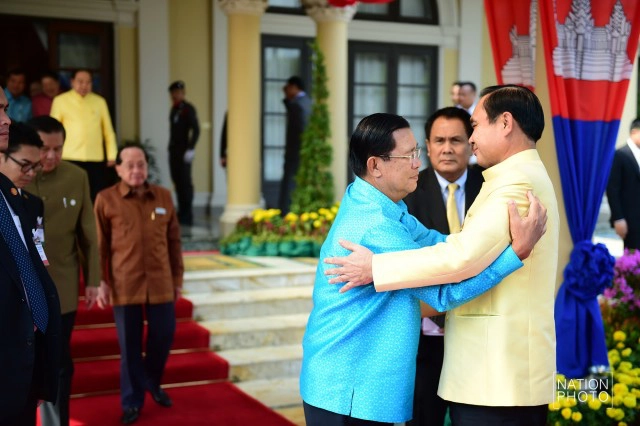 ลุงตู่ "ขำเลย" มุขฮุนเซน ให้ไทยสร้างสะพาน กัมพูชาแต่งเพลงรำวงเชียร์