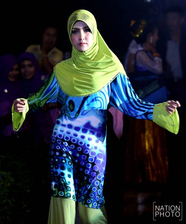 เปิดงานแสดงแฟชั่นโชว์ชุดมุสลิม ผลงานดีไซน์เนอร์-นางแบบพื้นที่ชายแดนใต้