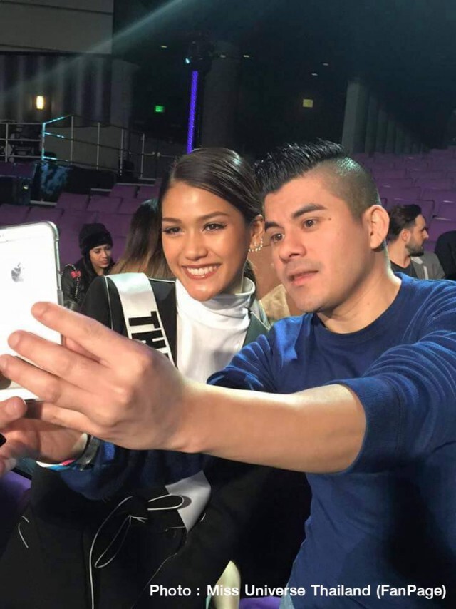 แห่เซลฟี่ล้นหลาม "น้องแนท" ติดขอบเวที  Miss Universe 2015