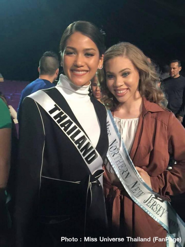 แห่เซลฟี่ล้นหลาม "น้องแนท" ติดขอบเวที  Miss Universe 2015