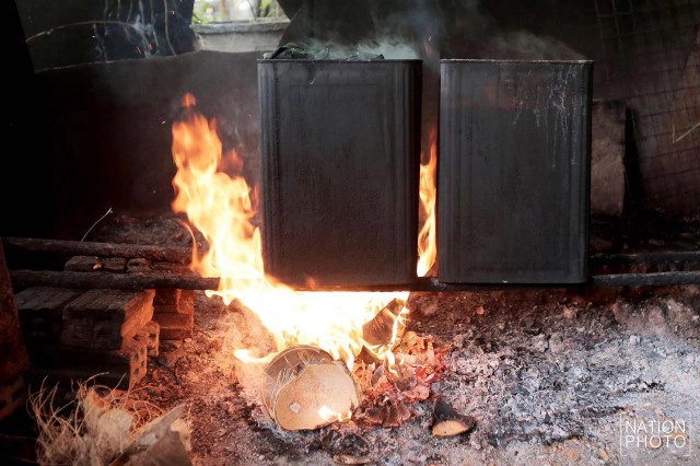 การย้อมผ้าแบบโบราณแห่งเดียวใน จ.สงขลา