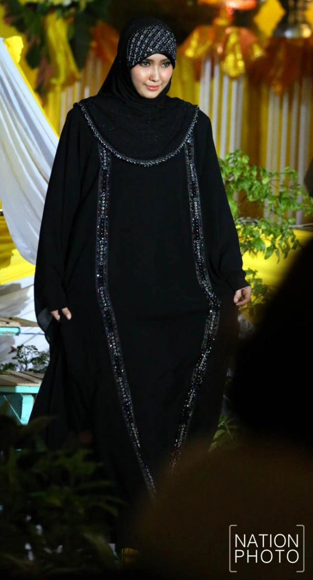 เปิดงานแสดงแฟชั่นโชว์ชุดมุสลิม ผลงานดีไซน์เนอร์-นางแบบพื้นที่ชายแดนใต้