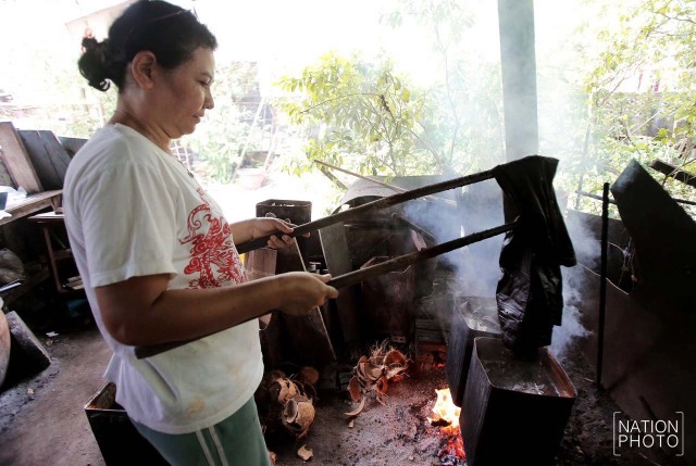 การย้อมผ้าแบบโบราณแห่งเดียวใน จ.สงขลา