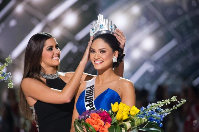 Miss Universe 2015 เปิดใจถึง นางงามโคลัมเบีย "ไม่ได้เอามงกุฎมาจากเธอ"