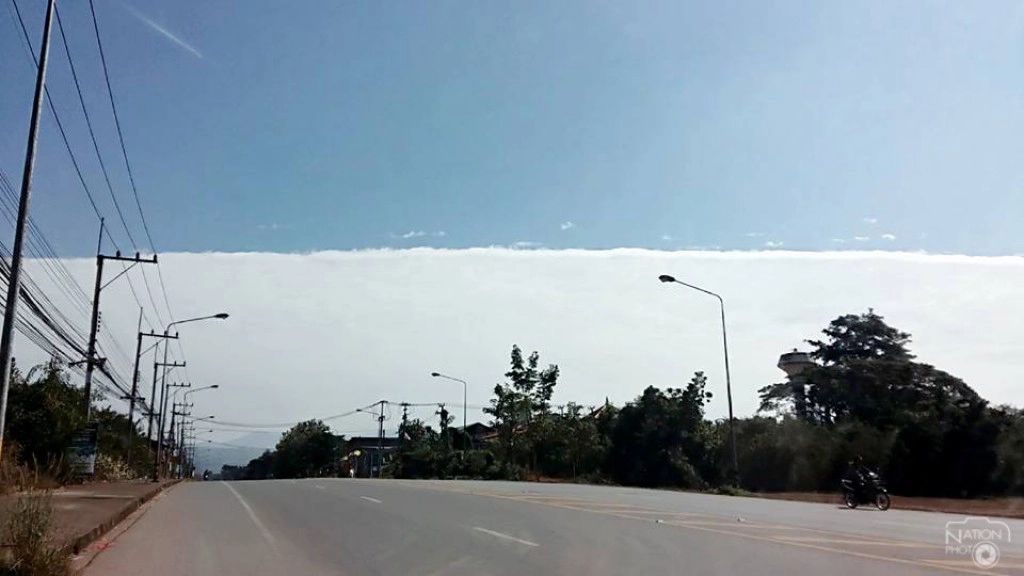 ปรากฏการณ์เมฆครึ่งฟ้า ที่ จ.แพร่ ปรากฏการณ์เมฆครึ่งฟ้า ที่ จ.แพร่