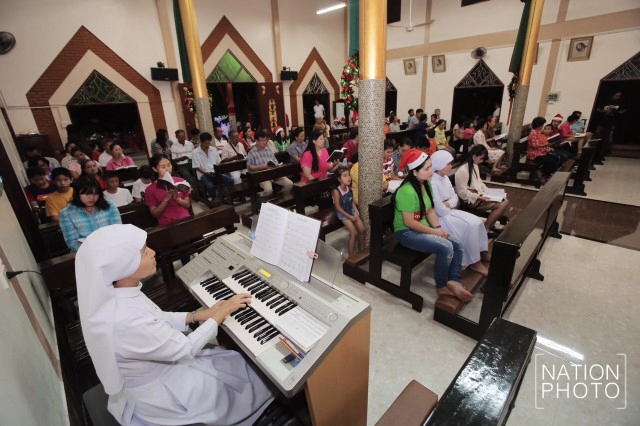 ยะลาคึกคัก! พี่น้องชาวคาทอลิกเฉลิมฉลองในคืน"วันคริสต์มาสอีฟ"