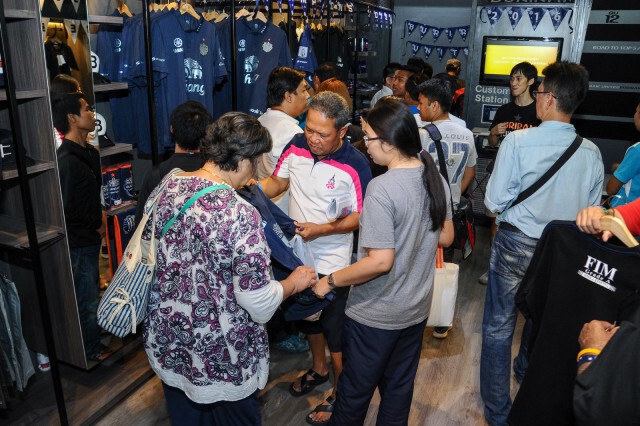 ถล่มทลาย! บุรีรัมย์ ขายเสื้อใหม่วันแรก เฉียด 2 หมื่นตัว
