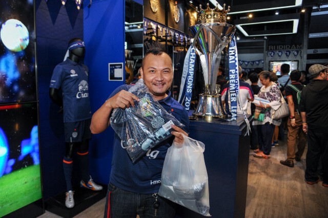 ถล่มทลาย! บุรีรัมย์ ขายเสื้อใหม่วันแรก เฉียด 2 หมื่นตัว