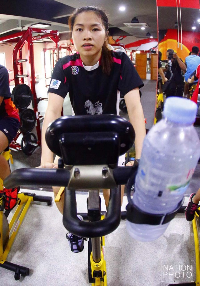 น้องเมย์เสริมแกร่ง..."ยกน้ำหนัก-ปั่นจักรยาน"