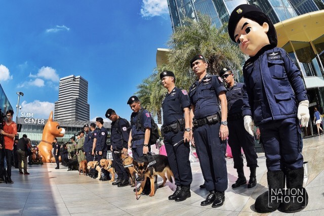 ชื่นชมพลสุนัขตำรวจ (สี่ขา) K-9 ขอเซลฟี่เพียบ