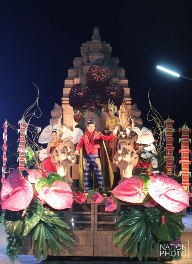 สุดอลังการ !งานเทศกาลขบวน Flora Carnival 2015