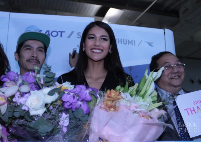 ภาพชุด
"แนท อนิพรณ์"มิสยูนิเวิร์สไทยแลนด์ 2015 เดินทางกลับไทย