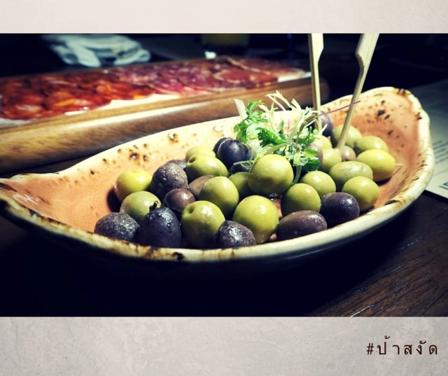 UNO MAS ร้านอาหารสเปน โรงแรมเซ็นทาราแกรนด์@Central World