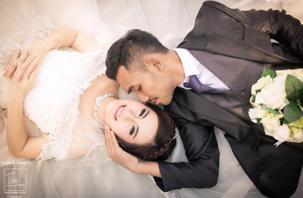 หวานส่งท้ายปี "มุ้ย ธีรศิลป์" โพสต์ภาพพรีเวดดิ้ง
