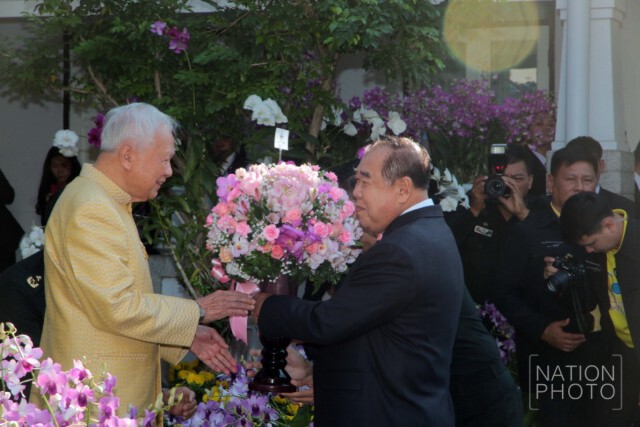 "ป๋าเปรม" อวยพร"นายกฯ-ครม.-ผบ.เหล่าทัพ" ขอให้ความดีเป็นเกราะป้องกัน