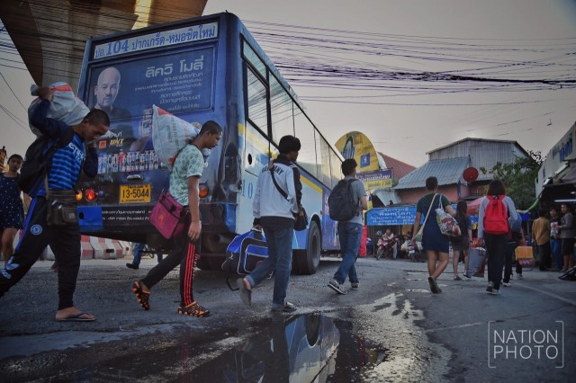 สถานีขนส่งจตุจักรยังแน่น คนแห่ออกต่างจังหวัด