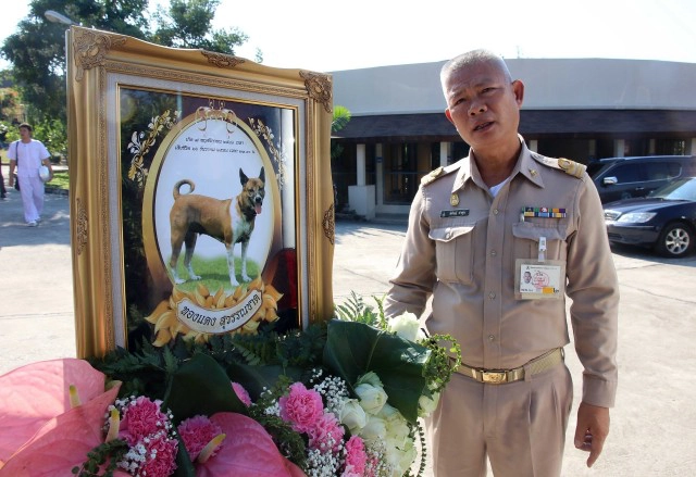 ภาพชุด พิธีบรรจุกระดูกสุนัขหลวงคุณทองแดง ที่ศูนย์รักษ์สุนัขหัวหิน