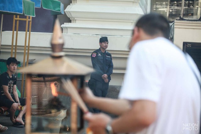 ภาพชุด ปชช.แห่สักการะท้าวมหาพรหมในช่วงปีใหม่