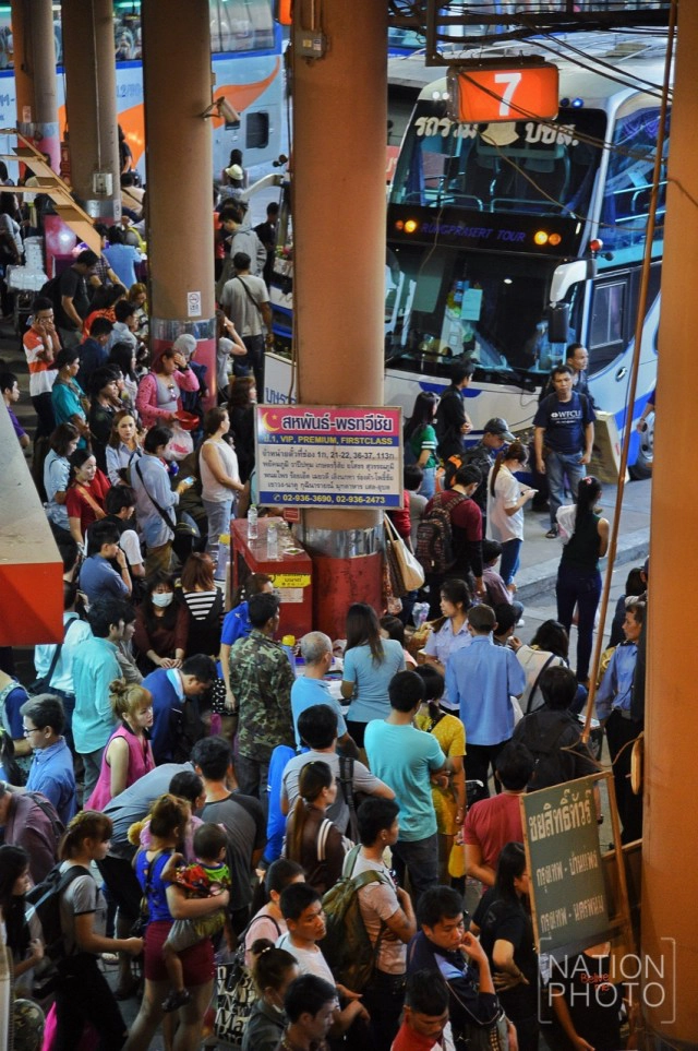 สถานีขนส่งจตุจักรยังแน่น คนแห่ออกต่างจังหวัด