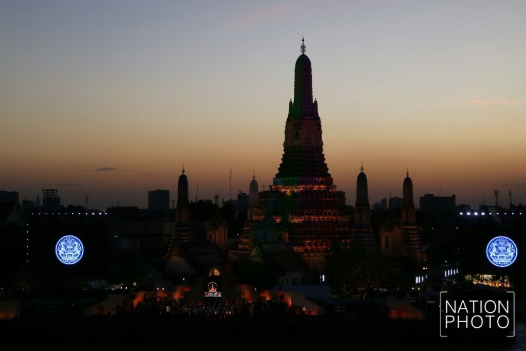 ภาพชุด แสงอัสดงสุดท้ายแห่งปี 2558 ภาพชุด แสงอัสดงสุดท้ายแห่งปี 2558