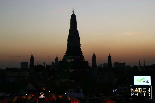 ภาพชุด แสงอัสดงสุดท้ายแห่งปี 2558