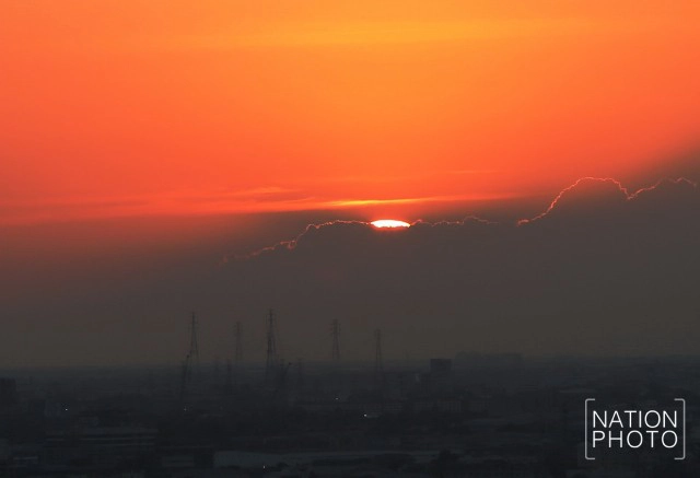 ภาพชุด แสงอัสดงสุดท้ายแห่งปี 2558