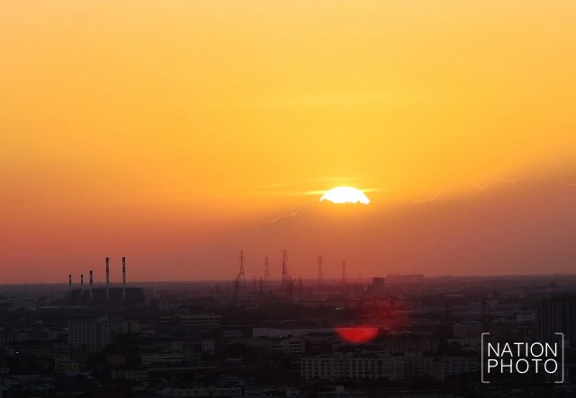 ภาพชุด แสงอัสดงสุดท้ายแห่งปี 2558