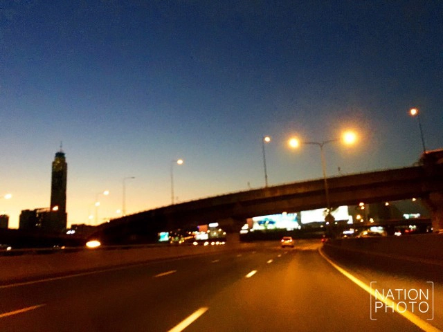 ภาพชุด แสงอัสดงสุดท้ายแห่งปี 2558