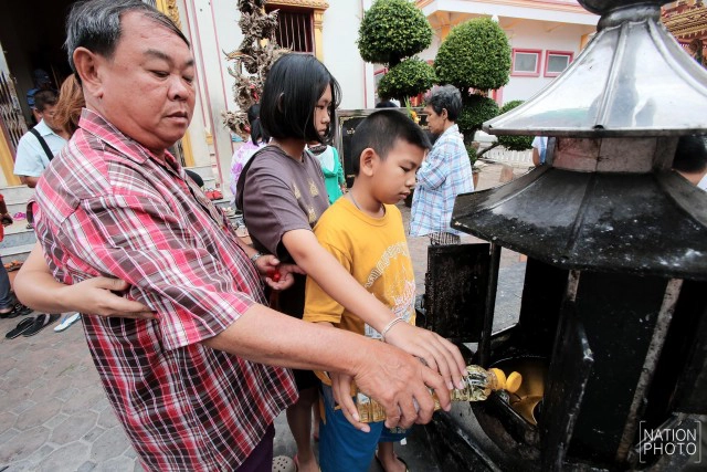 ชาว 3 จว.ชายแดนใต้ ร่วมกราบไหว้ หลวงปู่ทวด วัดช้างไห้