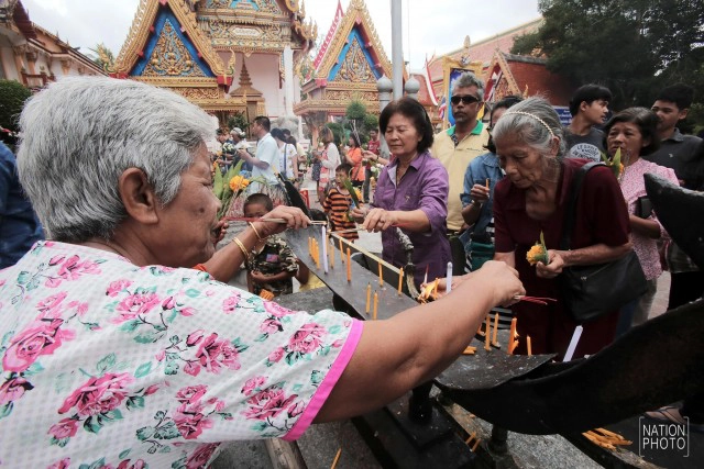 ชาว 3 จว.ชายแดนใต้ ร่วมกราบไหว้ หลวงปู่ทวด วัดช้างไห้