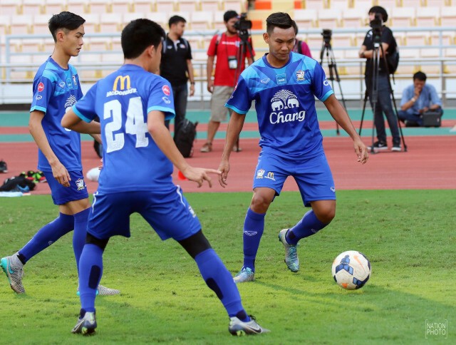 คนไทยในกาตาร์ สุดคึกรอเชียร์ "ช้างศึกยู-23" ลุยปรีโอลิมปิก