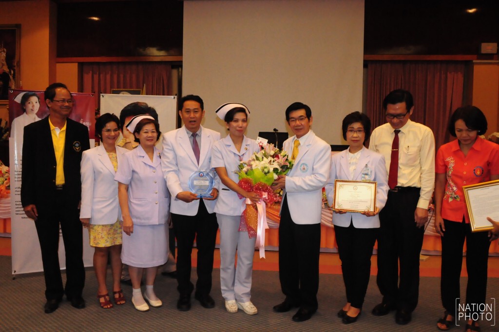 จัดกลองยาวรับคึกคัก! พยาบาลฮีโร่ รพ.ร่วมเชิดชูเกียรติ จัดกลองยาวรับคึกคัก! พยาบาลฮีโร่ รพ.ร่วมเชิดชูเกียรติ