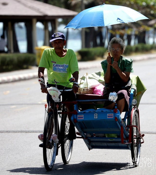 "THAILAND ONLY" สามล้อถีบ 1 ใน 39 อาชีพสงวนสำหรับ"คนไทย"