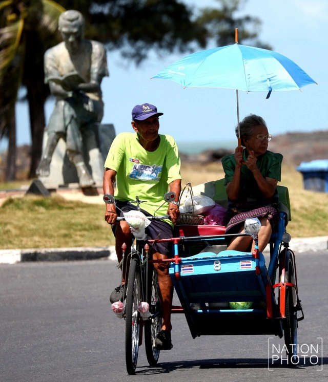 "THAILAND ONLY" สามล้อถีบ 1 ใน 39 อาชีพสงวนสำหรับ"คนไทย"