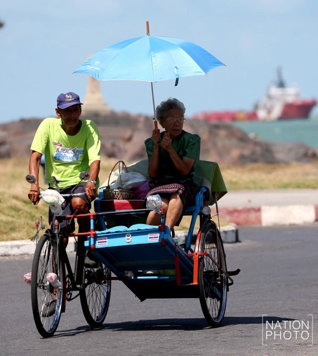 "THAILAND ONLY" สามล้อถีบ 1 ใน 39 อาชีพสงวนสำหรับ"คนไทย"