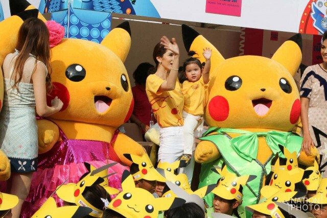 ภาพชุด "โบว์"พา"น้องมะลิ" ร่วมเปิดงาน Pokemo Day Pikachu Dance Party 2516