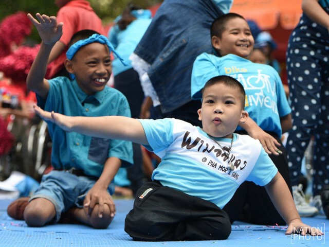รร.ในมูลนิธิอนุเคราะห์คนพิการ จัดกิจกรรม"กีฬาสี"เนื่องในวันเด็ก