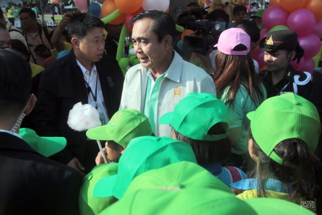 คึกคัก! “นายกฯ” เปิดงานวันเด็กที่สนามเสือป่า ขอเยาวชนช่วยพัฒนาประเทศ เรียนรู้ภาษาอังกฤษ