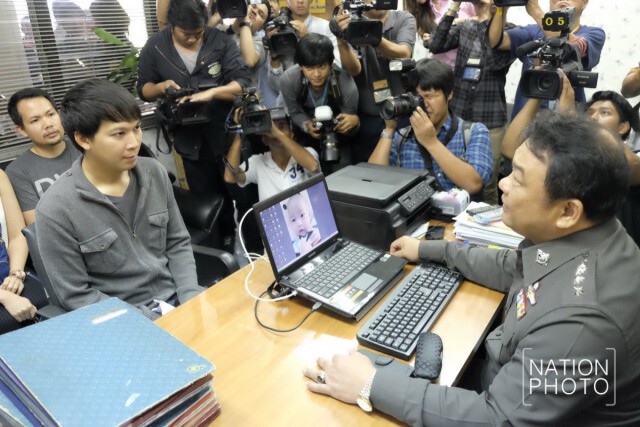 หนุ่มเก๋งแดง เข้าให้ปากคำเพิ่มเติม ส.น.ดินแดง