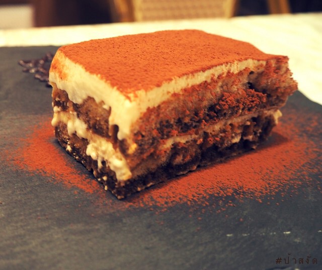 featherSTONE Cafe Bistro & Lifestyle Shop เอกมัย ซ.12