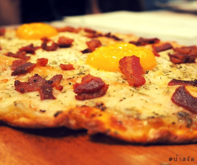 featherSTONE Cafe Bistro & Lifestyle Shop เอกมัย ซ.12