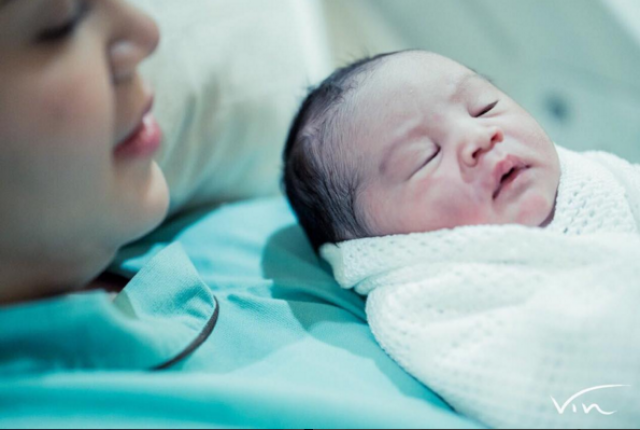 ที่สุดของชีวิต! "ทาทา ยัง" อวดโฉมลูกชายคนแรก