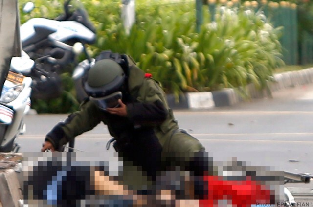 ภาพชุดเหตุระเบิดย่านศูนย์การค้า กลางกรุงจาการ์ตา